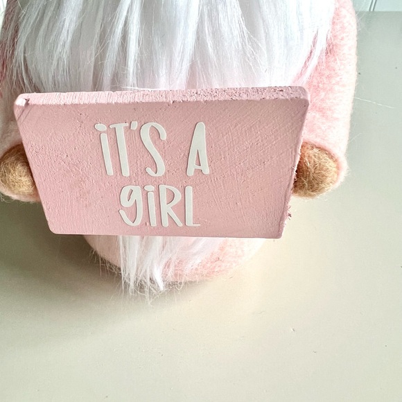 It’s a Girl Gnome - Picture 2 of 3